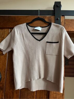Rag & Bone Beige Ribbed V-Neck Crop Top with Contrast Trim